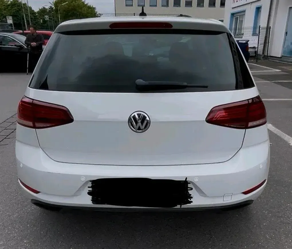 Second-hand VW Golf VII 125 CP (91 kW) 2017 Alb Berlinǎ