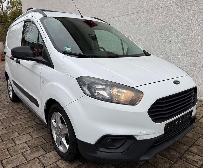 Weiß Gebraucht 2018 Ford Transit Trend Van / Kleinbus | 10.490 € (Fairer Preis) - Bild 1/4