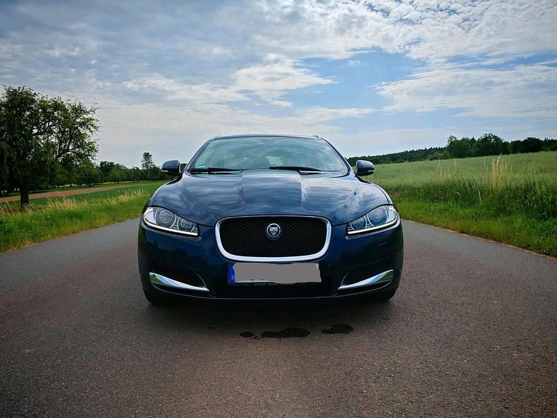 Blau Gebraucht 2013 Jaguar XF Sportbrake Kombi | 10.900 € - Bild 1/4