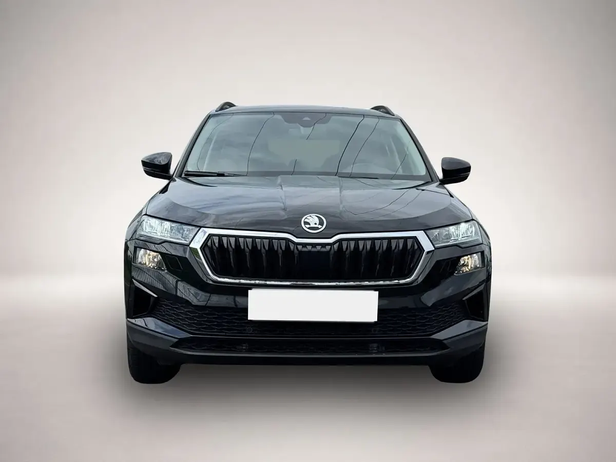 Gebraucht Skoda Karoq Selection 150 PS (110 kW) 2024 Schwarz SUV