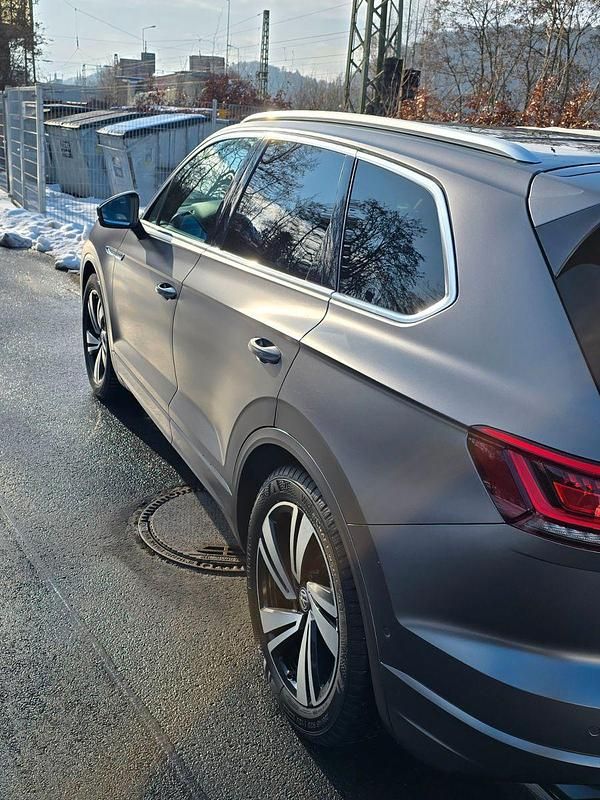 Gebraucht VW Touareg R 286 PS (210 kW) 2018 Grau SUV