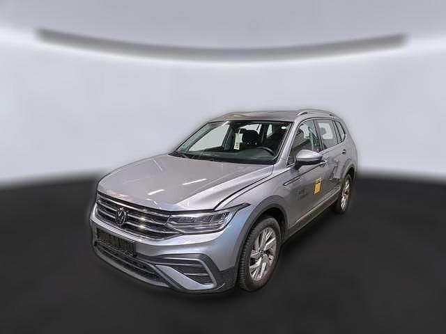 Gebraucht VW Tiguan Allspace Life 150 PS (110 kW) 2025 Silber metallic SUV