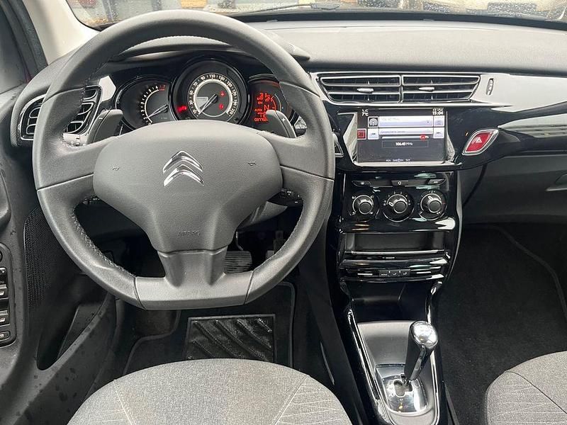 Gebraucht Citroën C3 SELECTION 82 PS (60 kW) 2015 Lilaviolett Limousine