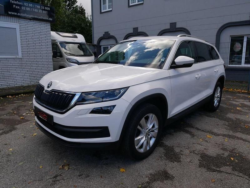 Weiß Gebraucht 2018 Skoda Kodiaq Style SUV | 21.950 € (Fairer Preis) - Bild 1/4