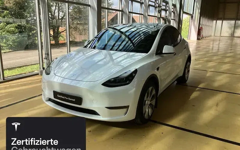 Gebraucht Tesla Model Y 273 kW (372 PS) 2023 Weiß SUV