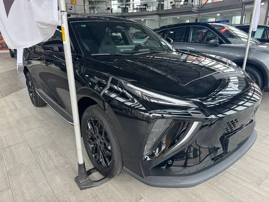 Neu DFSK Forthing 5 163 PS (119 kW) 2026 Schwarz SUV