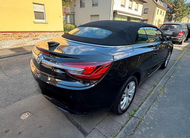 Gebraucht Opel Cascada 140 PS (102 kW) 2018 Schwarz Cabrio