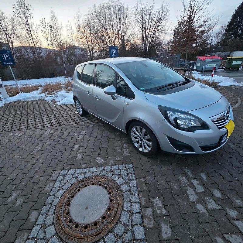 Gebraucht Opel Meriva 100 PS (73 kW) 2011 Silber Van / Kleinbus