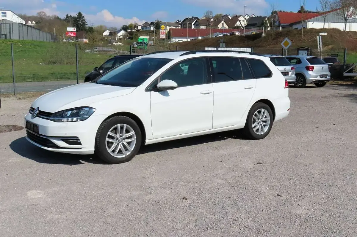 Second-hand VW Golf VII Comfortline 116 CP (85 kW) 2020 Alb Break