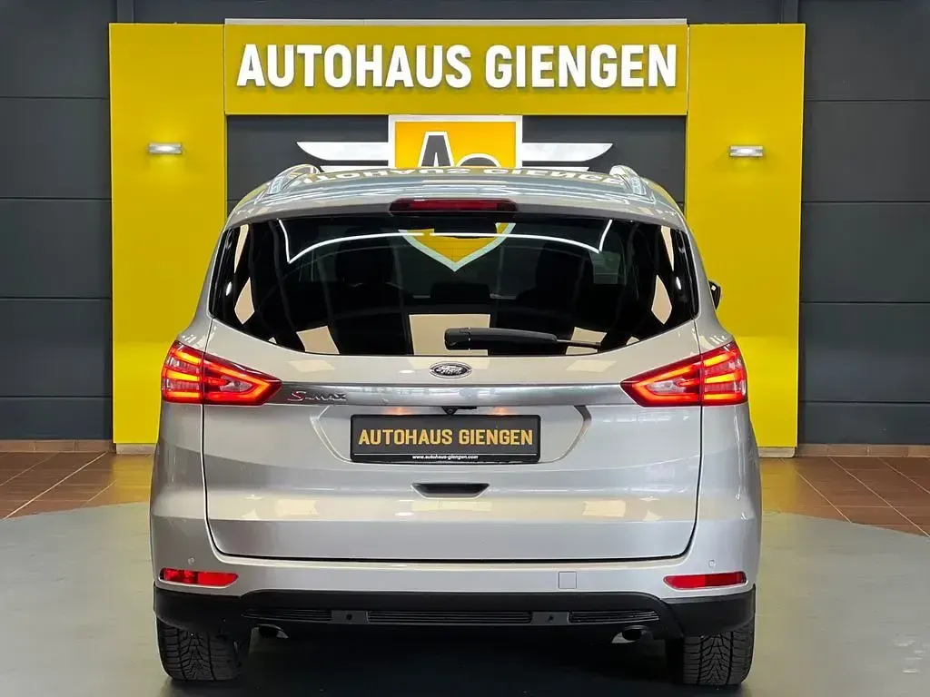 Gebraucht Ford S-MAX Titanium 165 PS (121 kW) 2019 Silber Van / Kleinbus