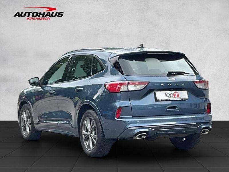 Gebraucht Ford Kuga ST-Line 120 PS (88 kW) 2023 Chromablau (metallic) SUV
