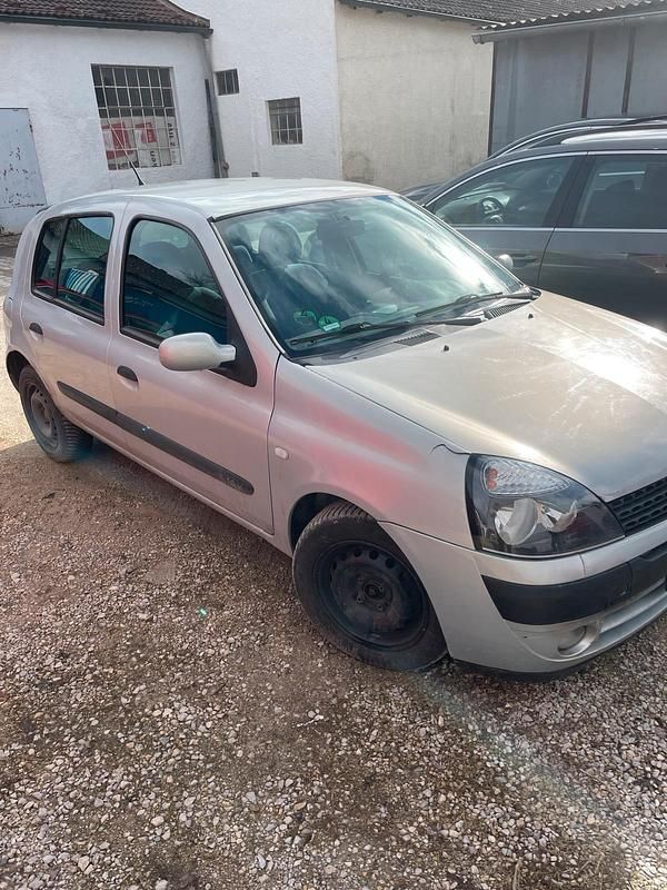 Gebraucht Renault Clio II 75 PS (55 kW) 2002 Grau Kleinwagen