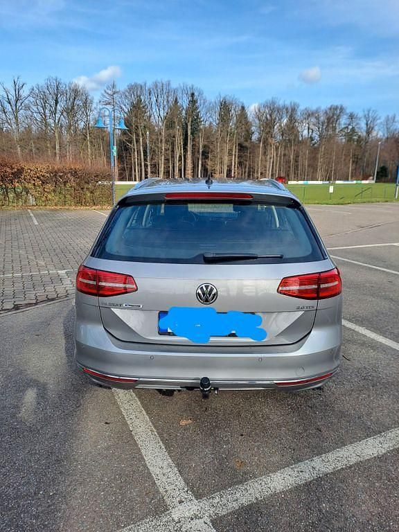 Gebraucht VW Passat Highline 150 PS (110 kW) 2017 Kombi