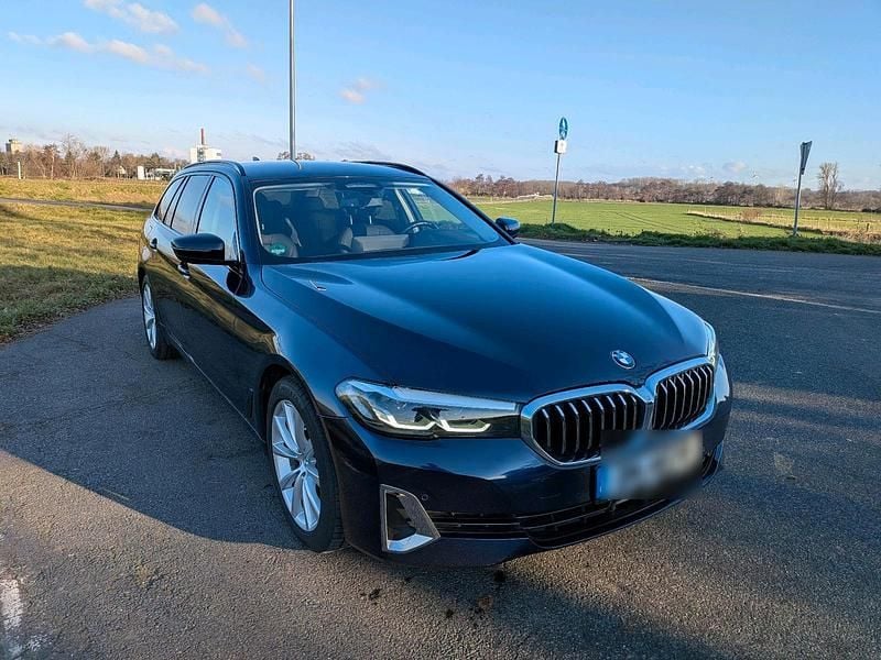 Gebraucht BMW 520 Luxury Line 190 PS (139 kW) 2021 Blau Kombi