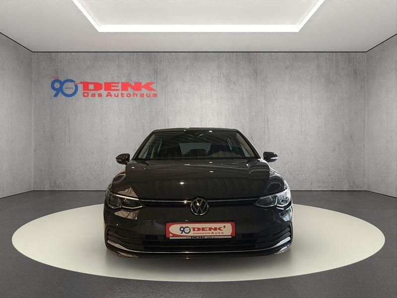 Gebraucht VW Golf VII Active 150 PS (110 kW) 2021 Delfingrau metallic Kleinwagen