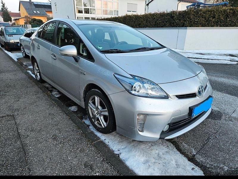 Gebraucht Toyota Prius Comfort 136 PS (100 kW) 2015 Schwarz Limousine