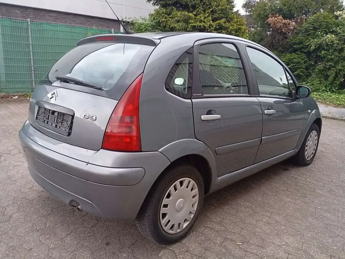 Gebraucht Citroën C3 Exclusive 73 PS (53 kW) 2004 Grau Limousine