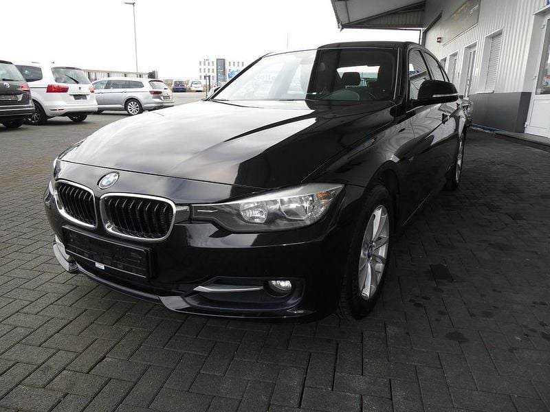 Schwarz Gebraucht 2012 BMW 316 Sport Line Limousine | 6.900 € (Etwas zu teuer) - Bild 1/2