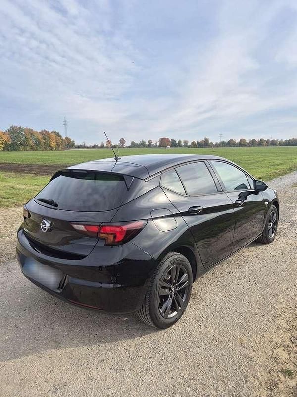 Gebraucht Opel Astra 145 PS (106 kW) 2020 Schwarz Limousine