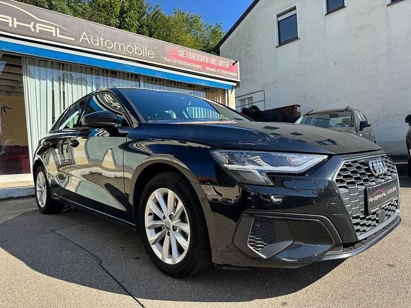 Gebraucht Audi A3 150 PS (110 kW) 2021 Mythosschwarz metallic Limousine