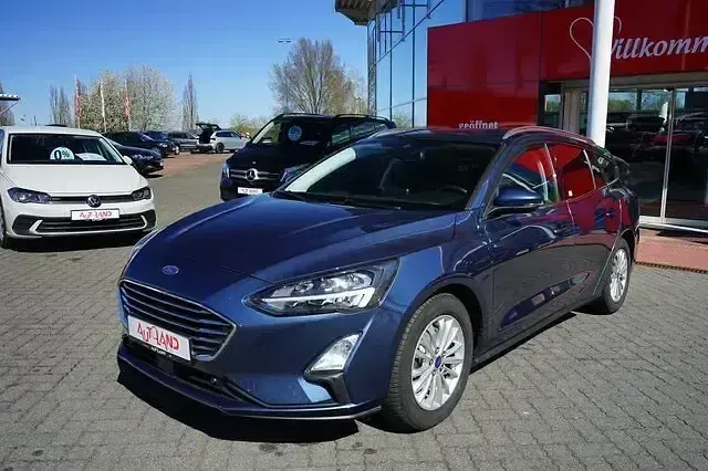 Gebraucht Ford Focus Titanium 150 PS (110 kW) 2020 Blau Kombi