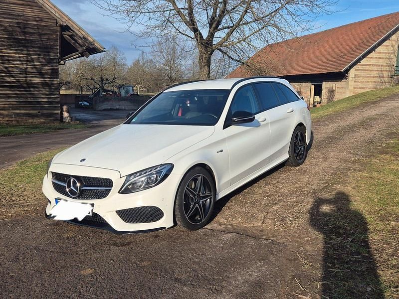 Weiß Gebraucht 2017 Mercedes C43 AMG AMG Kombi | 28.999 € (Fairer Preis) - Bild 1/4