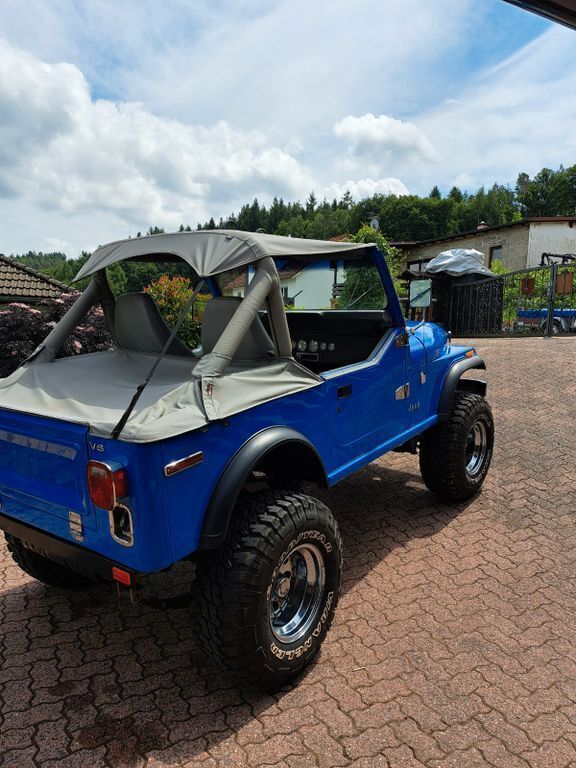 Grau Gebraucht 1980 Jeep CJ SUV | 14.500 € - Bild 1/4