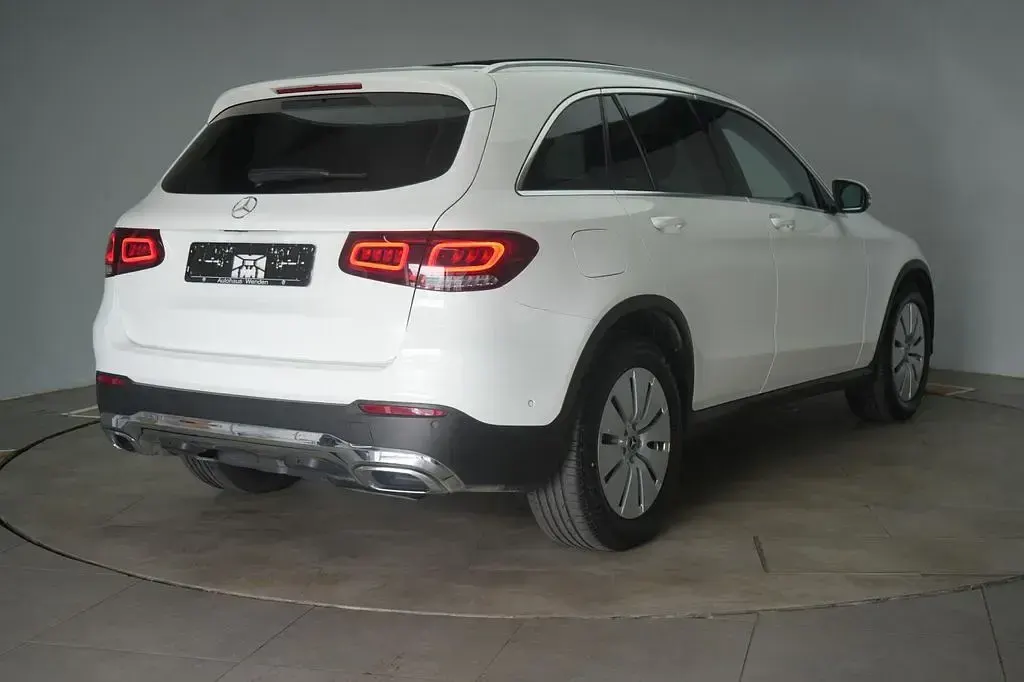 Gebraucht Mercedes GLC220 194 PS (142 kW) 2022 Weiß SUV