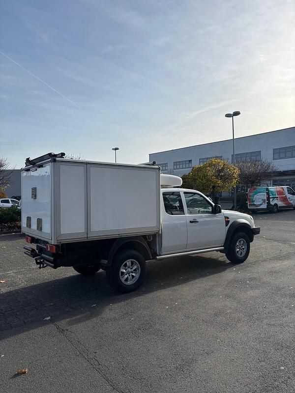 Gebraucht Ford Ranger 143 PS (105 kW) 2011 Weiß Pickup