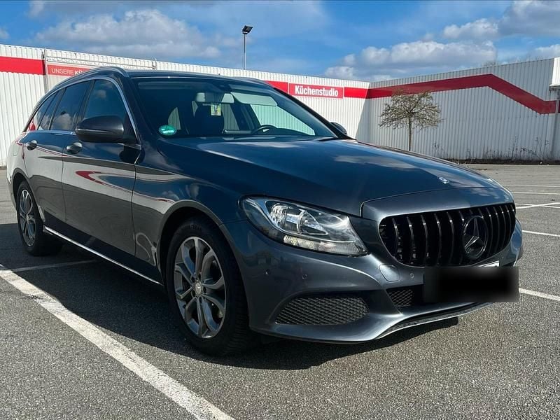 Gebraucht Mercedes C220 170 PS (125 kW) 2016 Grau Kombi