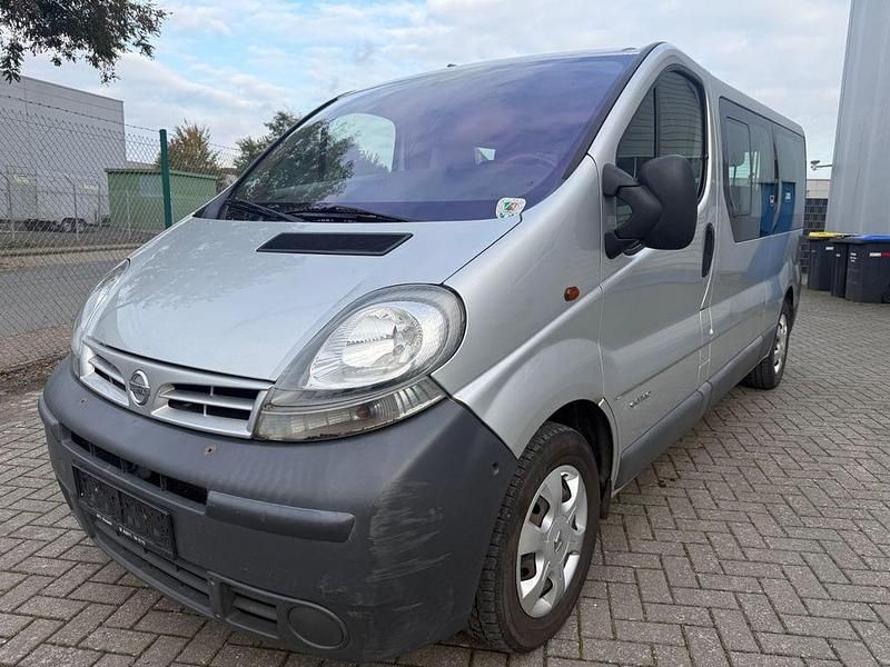Grau Gebraucht 2004 Nissan Primastar Van / Kleinbus | 4.977 € - Bild 1/4