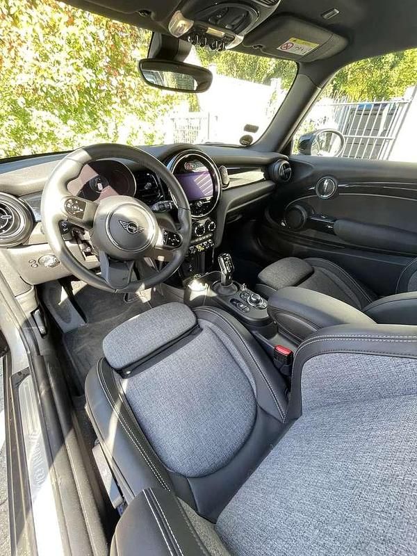 Gebraucht Mini Cooper SE Classic 135 kW (184 PS) 2023 Kleinwagen