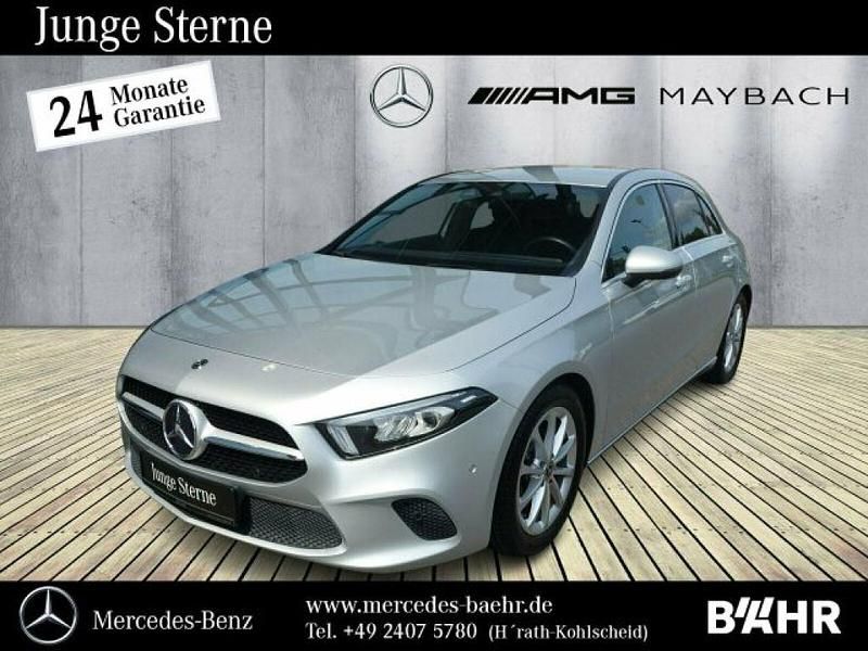 Iridiumsilber (metallic) Gebraucht 2020 Mercedes A180 Progressive Limousine | 22.950 € (Guter Preis) - Bild 1/4