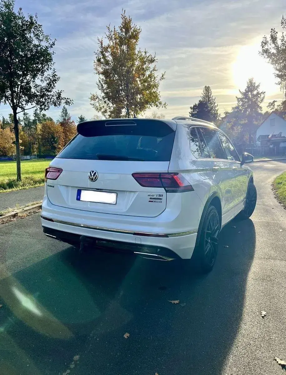 Gebraucht VW Tiguan Highline 220 PS (161 kW) 2017 Weiß SUV