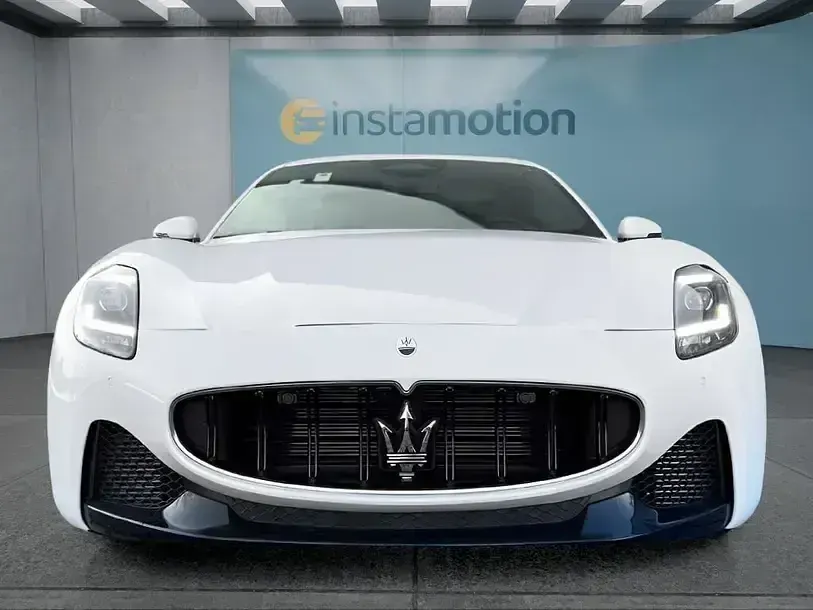 Gebraucht Maserati Granturismo 491 PS (361 kW) 2024 Weiß Coupé