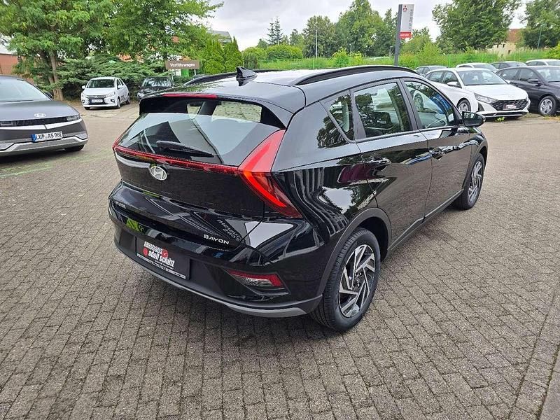 Neu Hyundai Bayon Trend 101 PS (74 kW) 2025 Schwarz SUV