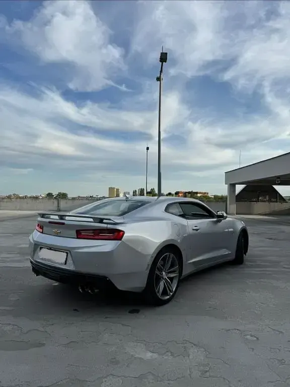 Gebraucht Chevrolet Camaro 453 PS (333 kW) 2018 Silber