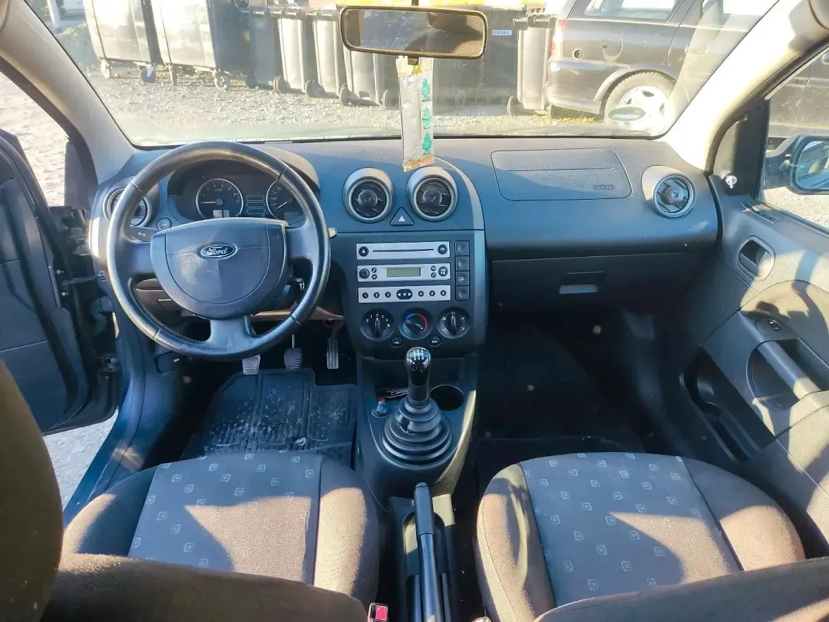 Gebraucht Ford Fiesta 69 PS (50 kW) 2004 Kleinwagen