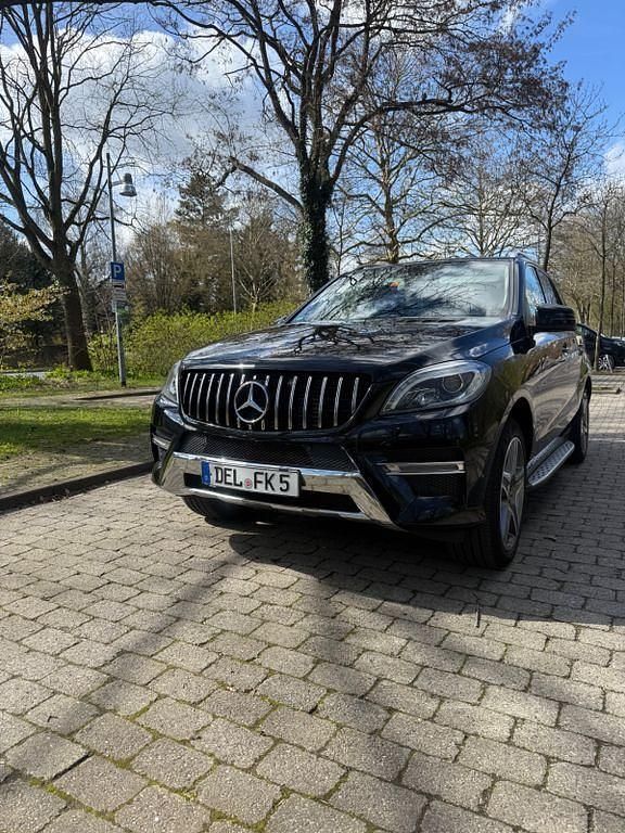 Gebraucht Mercedes ML350 258 PS (189 kW) 2014 Schwarz SUV