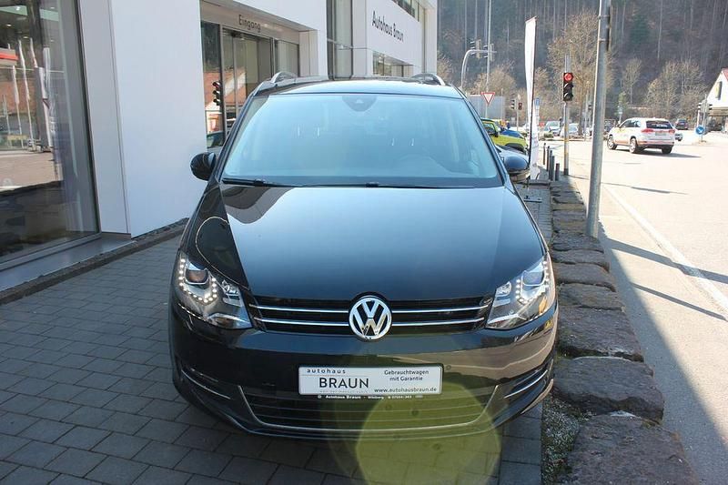 Gebraucht VW Sharan Highline 177 PS (130 kW) 2015 Deep black perleffekt Van / Kleinbus