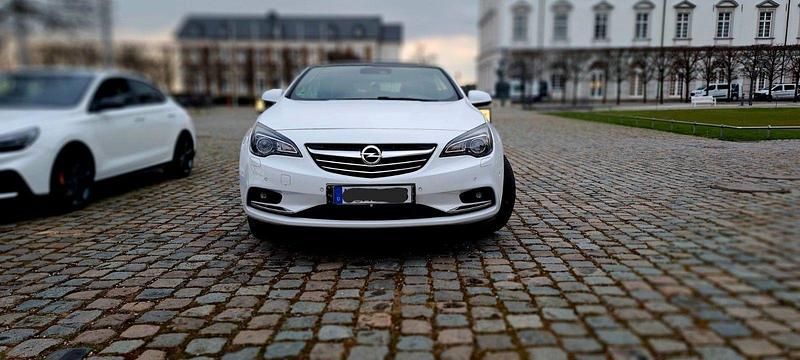 Gebraucht Opel Cascada Ultimate 200 PS (147 kW) 2017 Weiß Cabrio