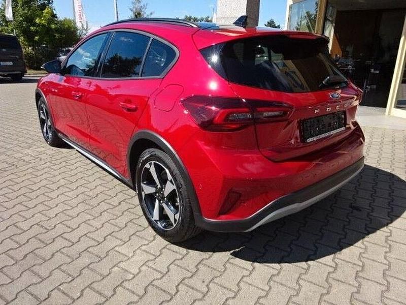 Second-hand Ford Focus Active X 155 CP (114 kW) 2024 Roșu Berlinǎ