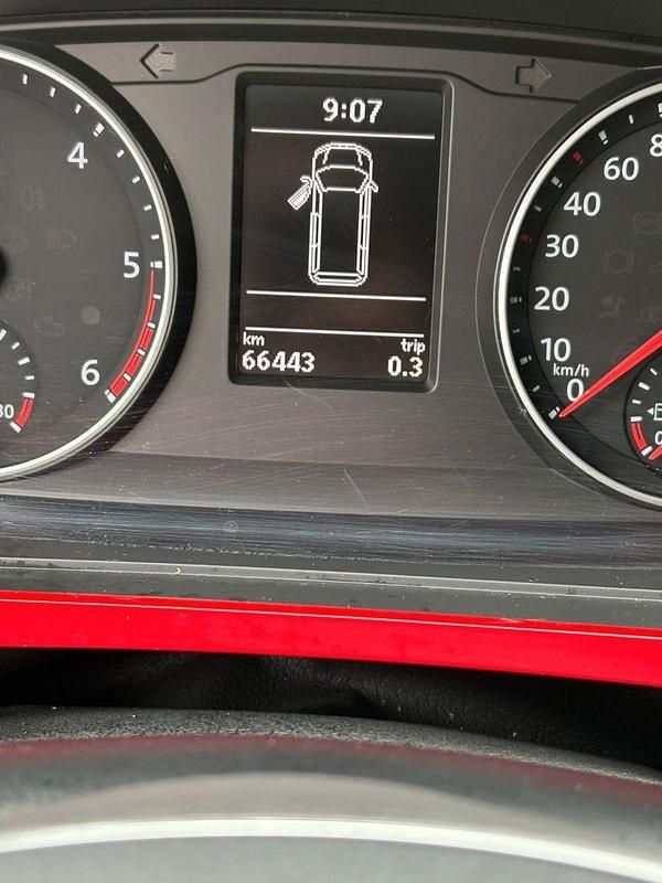 Gebraucht VW California Beach 150 PS (110 kW) 2017 Rot Van