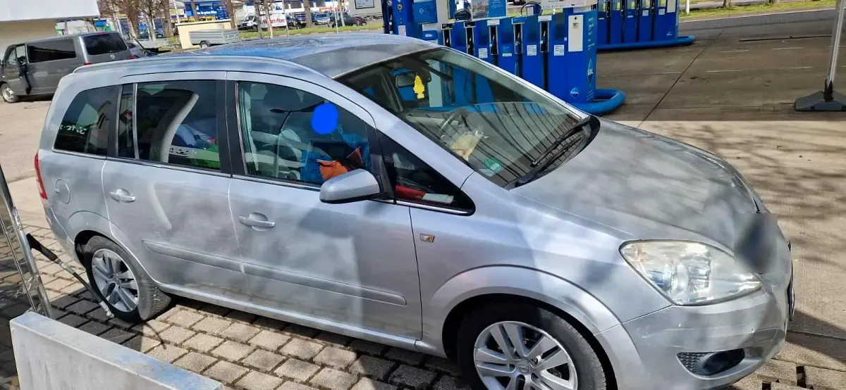 Gebraucht Opel Zafira Edition 69 PS (50 kW) 2008 Grau Van / Kleinbus
