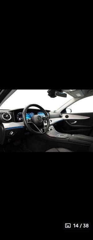 Gebraucht Mercedes E300 Avantgarde 306 PS (225 kW) 2021 Blau Limousine