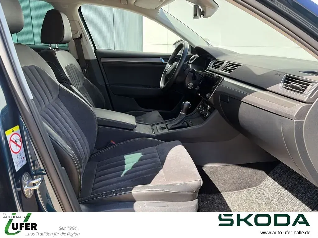 Gebraucht Skoda Superb Style 218 PS (160 kW) 2020 Modra lava/lava blau Limousine