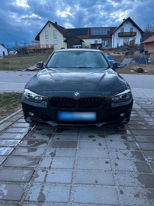 Gebraucht BMW 328 245 PS (180 kW) 2015 Schwarz Limousine