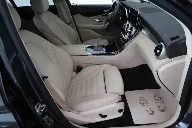 Gebraucht Mercedes GLC300e 320 PS (235 kW) 2022 Grafitgrau  metalliclack (metallic) Coupé