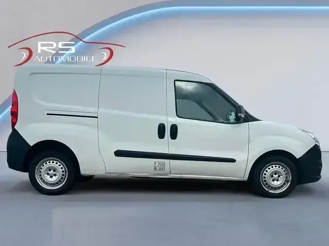 Gebraucht Opel Combo 95 PS (69 kW) 2017 Weiß Van / Kleinbus