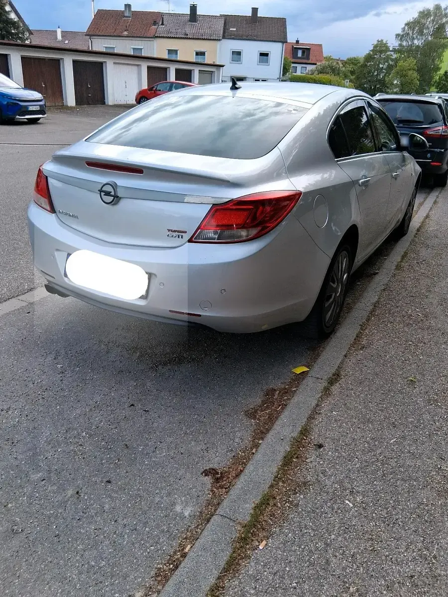 Gebraucht Opel Insignia 160 PS (117 kW) 2013 Silber Limousine